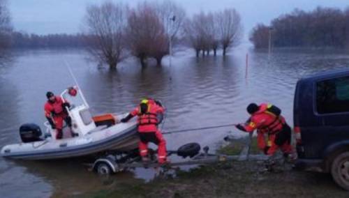 Petero turskih državljana nestalo u Savi, spasioci danima tragaju za tijelima