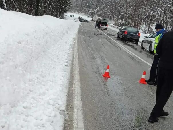 Tragedija kod Ključa: Poginuo policajac, drugi teško povrijeđen