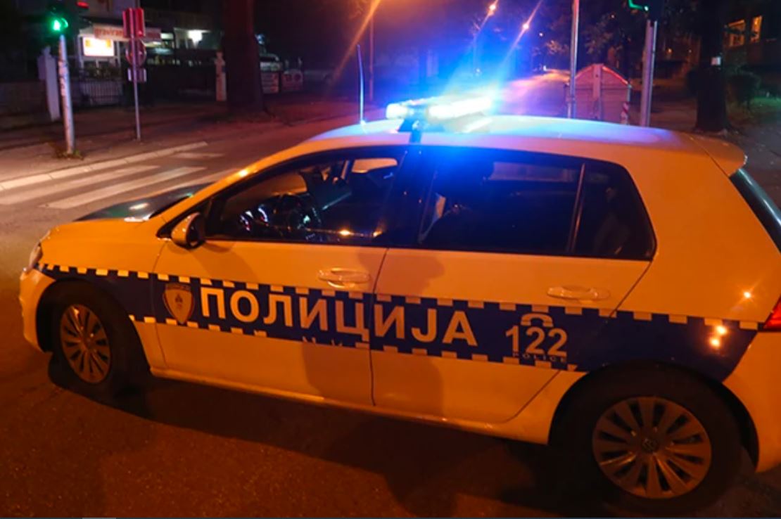 Tragedija kod Prnjavora: Vozač poginuo nakon što je sletio s ceste