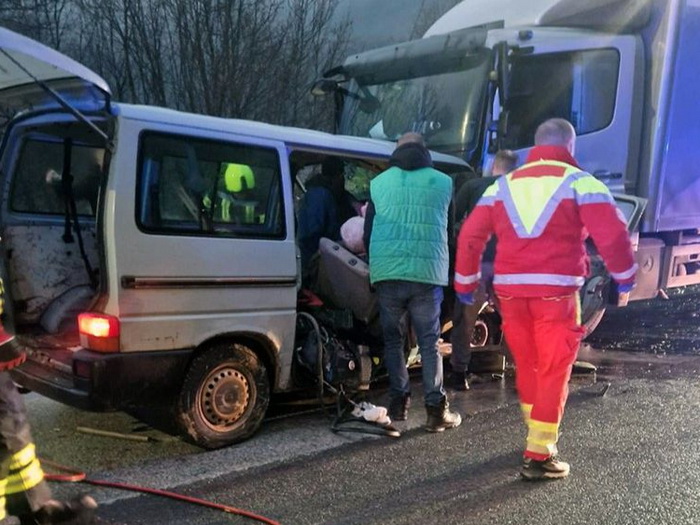 Tragedija na putu Sarajevo - Pale: Jedna osoba poginula, šest povrijeđeno