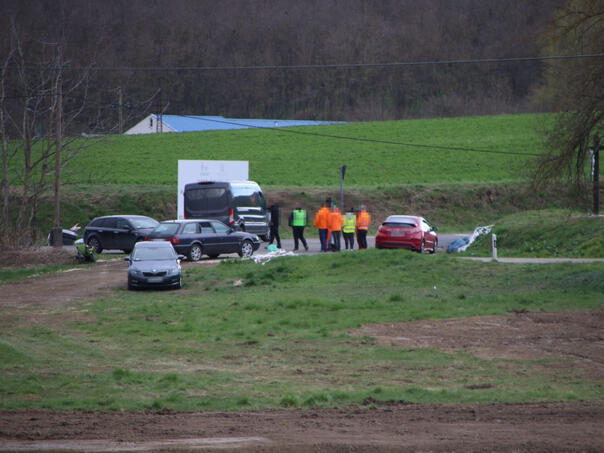 Tragedija na reliju: Automobil izletio sa ceste, najmanje četvero poginulih