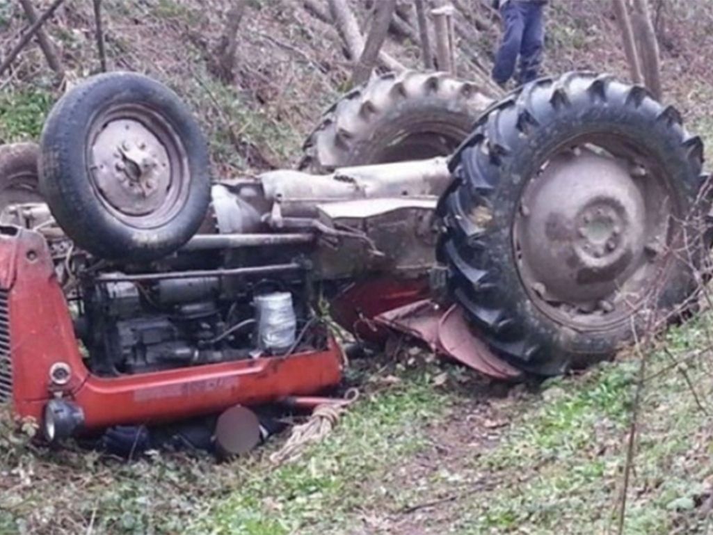 Tragedija u Banjaluci: Muškarac poginuo nakon prevrtanja traktora