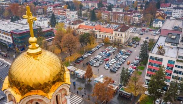 Tragedija u Banjaluci: Muškarac skočio sa zgrade