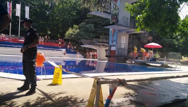 Tragedija u Beogradu: Dječak se onesvijestio, pao u bazen i preminuo