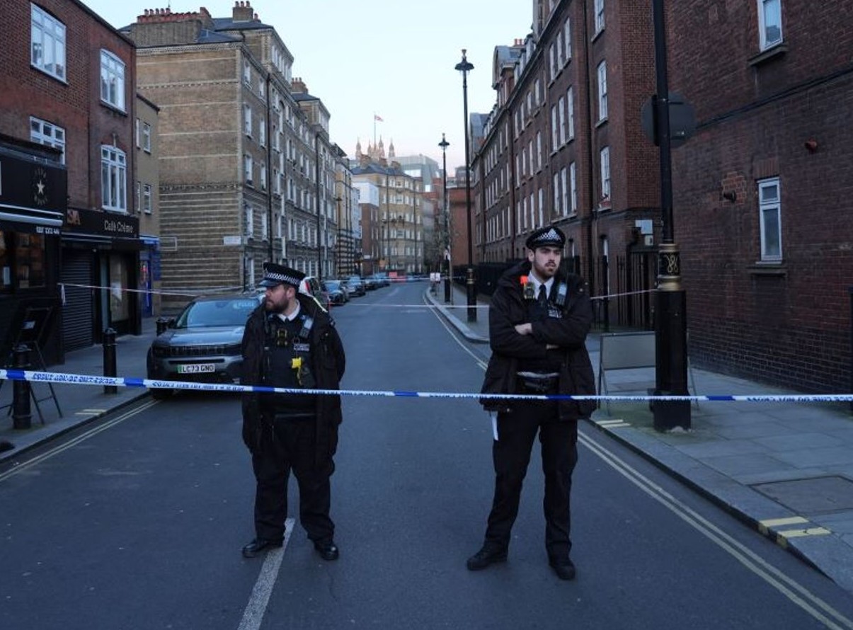 Tragedija u Londonu: Beba pala s trećeg sprata, majka optužena za ubistvo