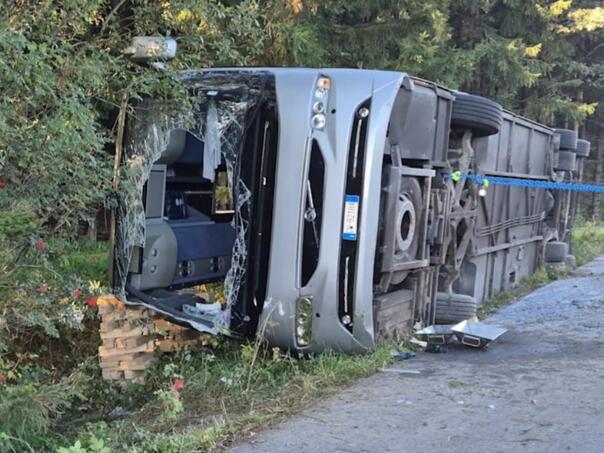 Tragedija u Njemačkoj: Autobus s turistima sletio s autoceste, dvoje poginulih