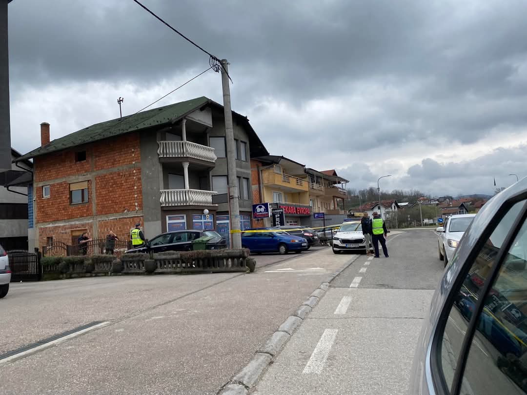 Tragedija u Sanskom Mostu: Tijelo mladića pronađeno u automobilu