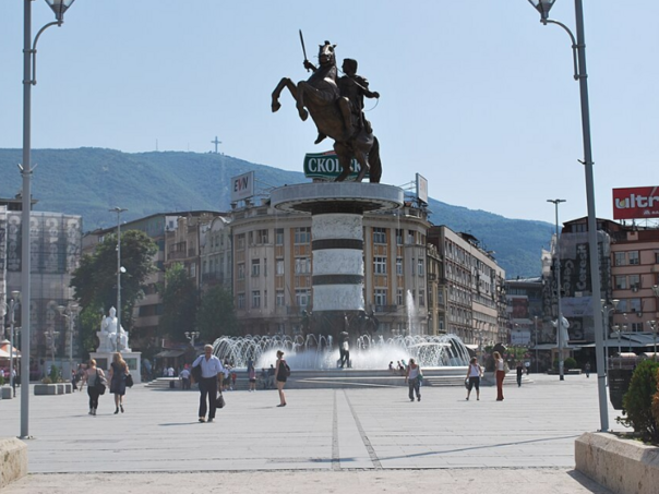 Tragedija u Skoplju: Dijete (2) preminulo nakon povreda tokom vatrometa