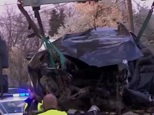 Tragedija u Srbiji: Mladić poginuo nakon udara autom u stub