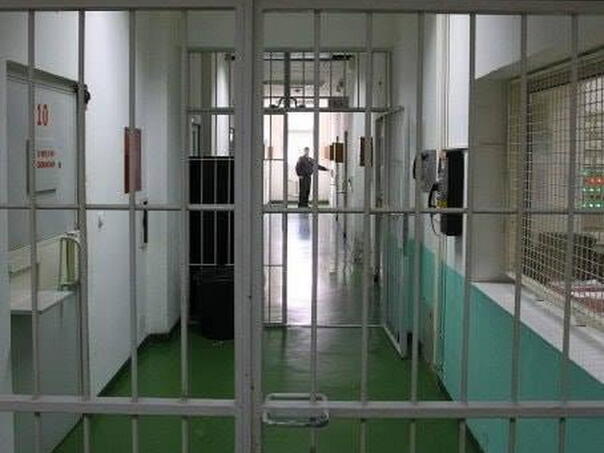 Tragedija u zeničkom zatvoru: Zatvorenik preminuo nakon pokušaja suicida