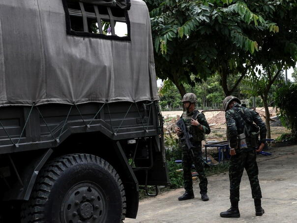 Traje sukob Tajlanda i Kambodže, 30 mrtvih, 130.000 raseljeno