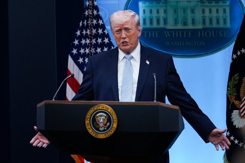 Tramp: U toku su žestoki pregovori sa Iranom