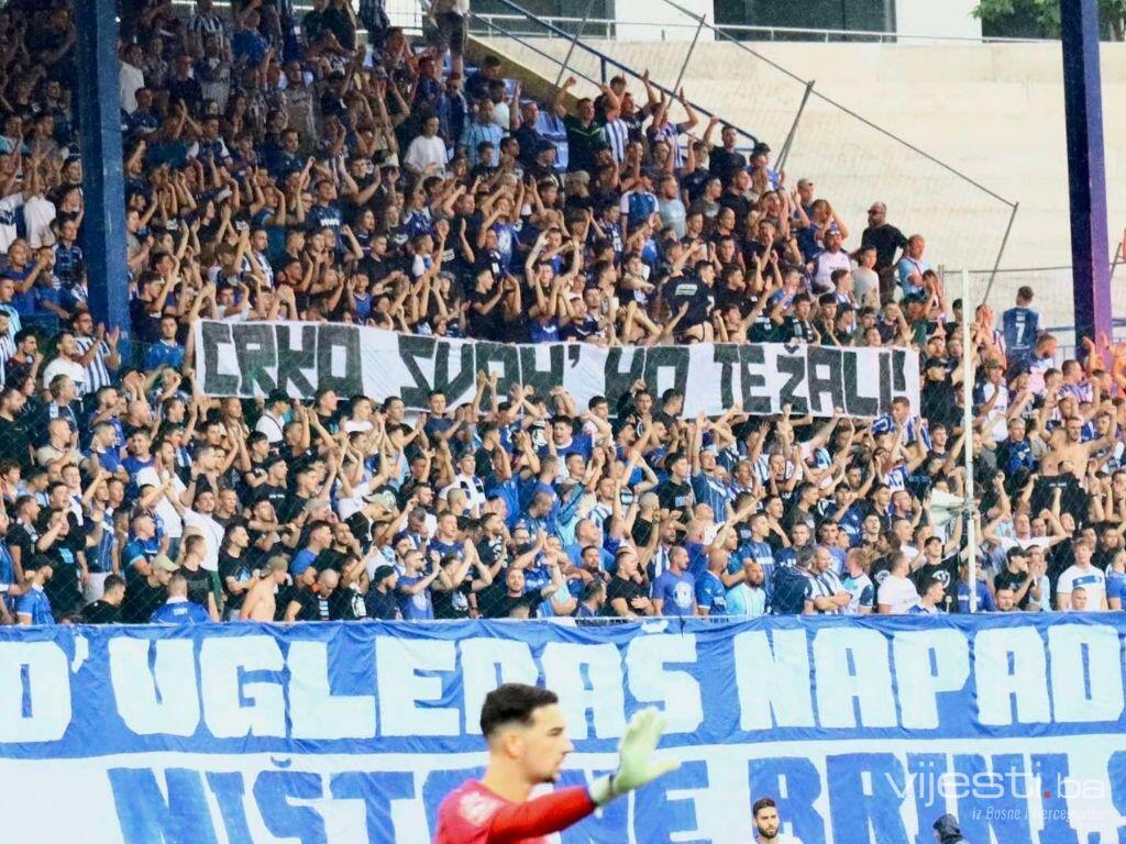 Transparent Manijaka o zločincu Mladiću: "Crk'o svak' ko te žali!"