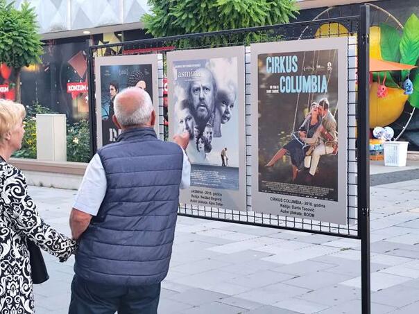 Travnik oživio filmsku baštinu BiH: Izloženo 50 kultnih plakata domaćih filmova