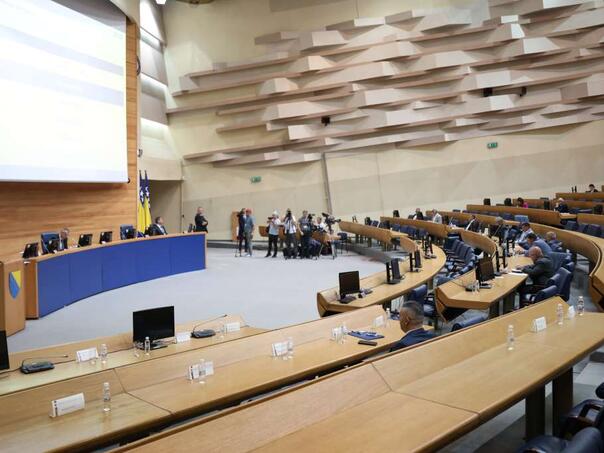 Traži se javni registar diploma svih zaposlenih u institucijama BiH