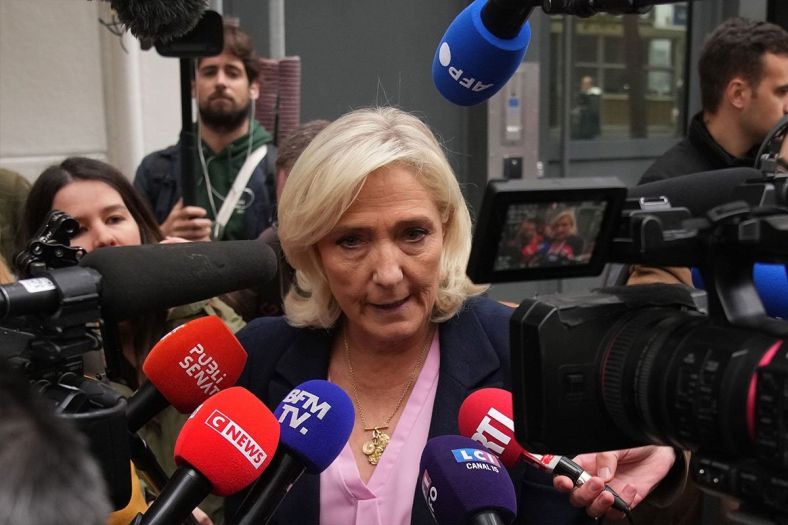 Traži se petogodišnja zabrana djelovanja za Marine Le Pen