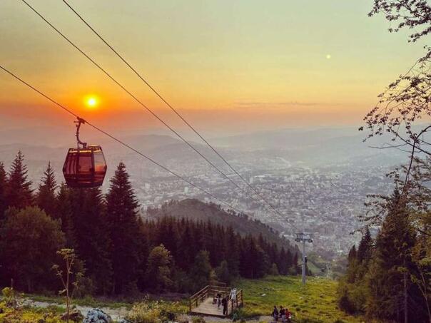 Trebevićka žičara u ovoj godini ostvarila 354.371 vožnju, 52 posto strani gosti