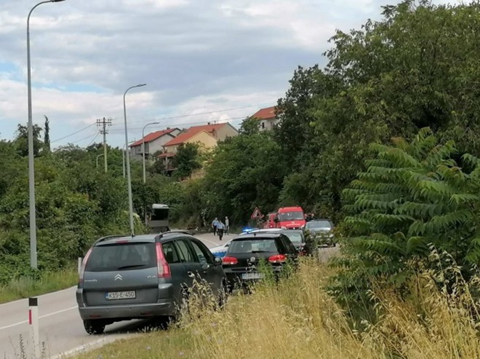 Trebinje: Autobus udario u brdo, dvije osobe poginule