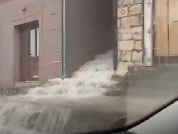 Trebinje na vodi: Snažno nevrijeme pogodilo grad, poplavile ulice