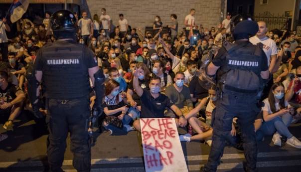 Treći dan protesta u Srbiji bez sukoba i nasilja
