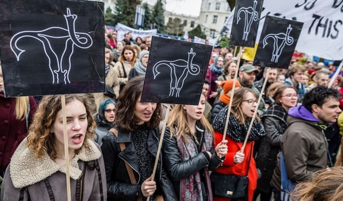 Treću noć zaredom protesti u Poljskoj zbog zabrane pobačaja