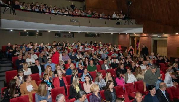 Treću večer 'Mostarske liske' odigrana predstava 'Djelidba'