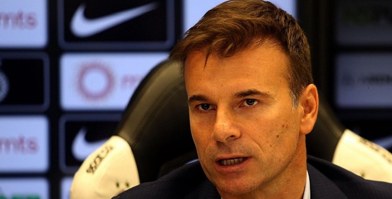 Trener Partizana pred Grobarima zaplakao: Ja rasist i član albanske mafije?