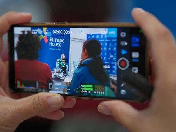 Trening na AJB DOC-u: Može li pametni telefon biti alternativa filmskoj kameri?