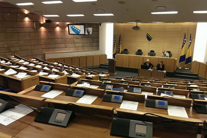 Trenutno za Parlament FBiH: SDA 27 mandata, HDZ 16, SDP 14, DF 12, NiP 7