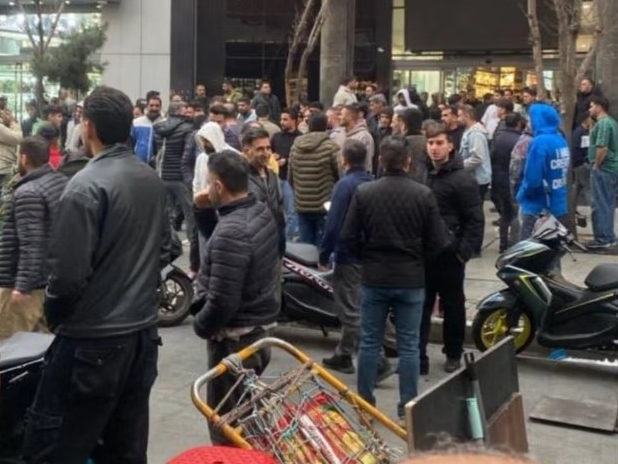 Trgovci zatvaraju radnje u Teheranu zbog krize uzrokovane slabljenjem valute