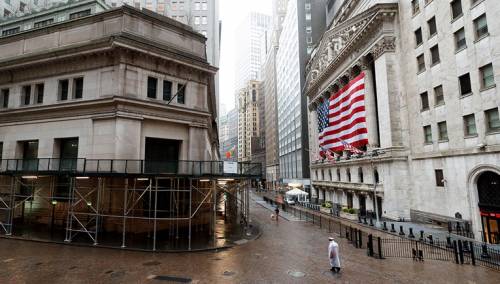 Trgovine prekrivene daskama, zatvoreni restorani i prazni uredski prostori