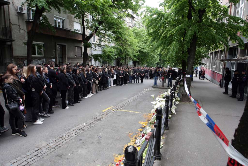 Tri incidenta u školama poslije jučerašnjeg masovnog ubistva