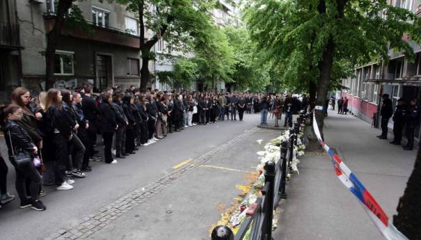 Tri incidenta u školama poslije jučerašnjeg masovnog ubistva