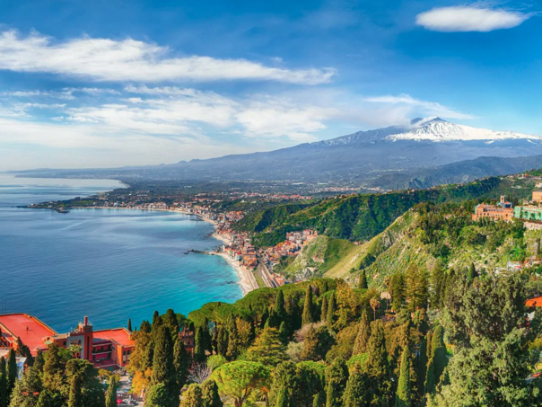 Tri lovca pronađena mrtva u šumi na Siciliji