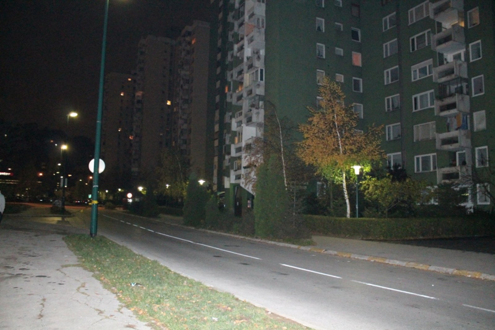 Tri maloljetnika u Sarajevu napadala ljude, starija žena preminula