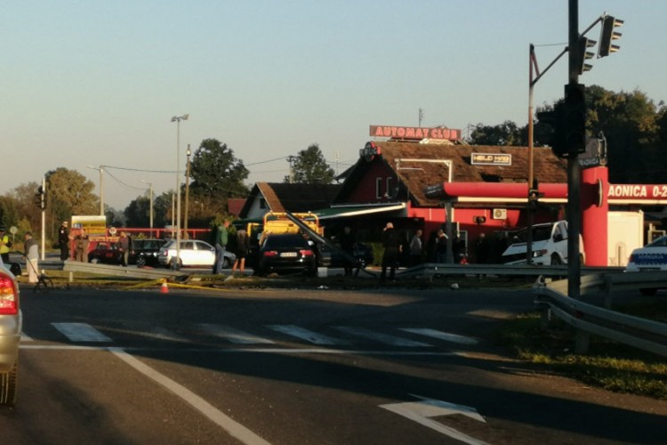 Tri osobe poginule u teškom udesu u Donjem Žabaru