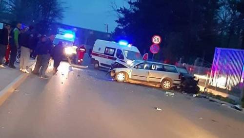 Tri osobe povrijeđene u udesu kod Živinica