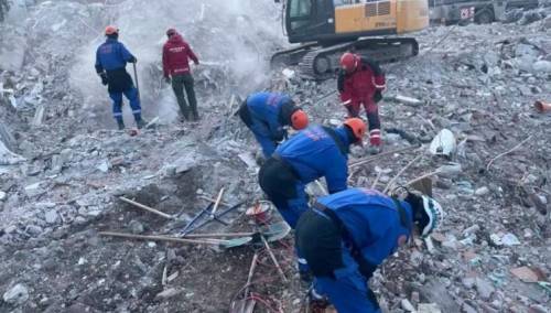 Tri osobe spašene iz ruševina u Turskoj nakon čak 260 sati