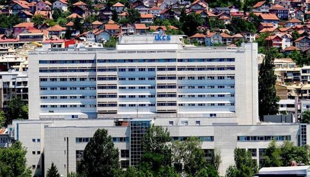 Tri pacijenta preminula, u KS još 49 zaraženih