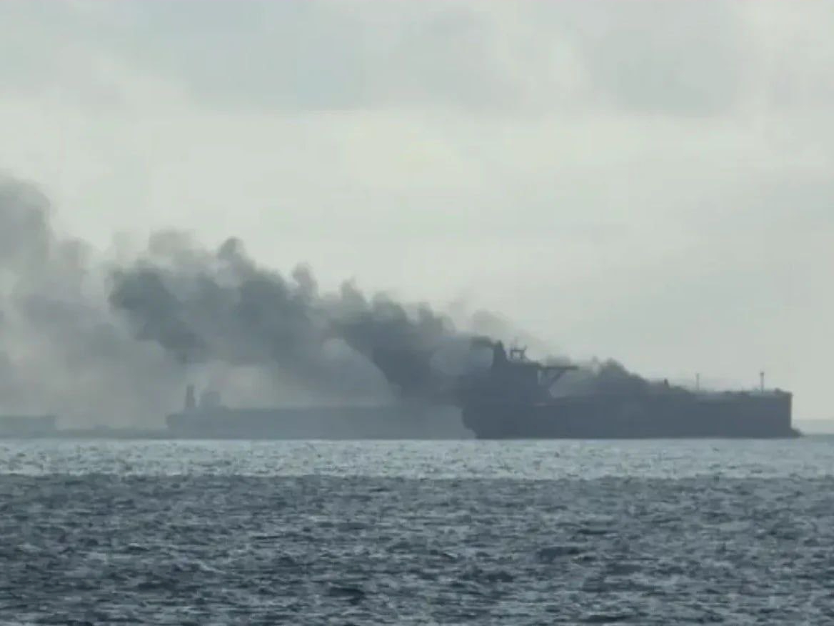 Tri projektila pogodila tanker tokom prolaska kroz Hormuški moreuz