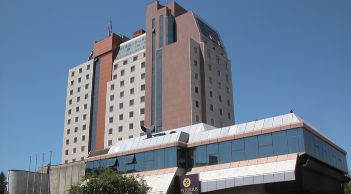 Tri sprata Hotela Tuzla karantin za 69 studenata