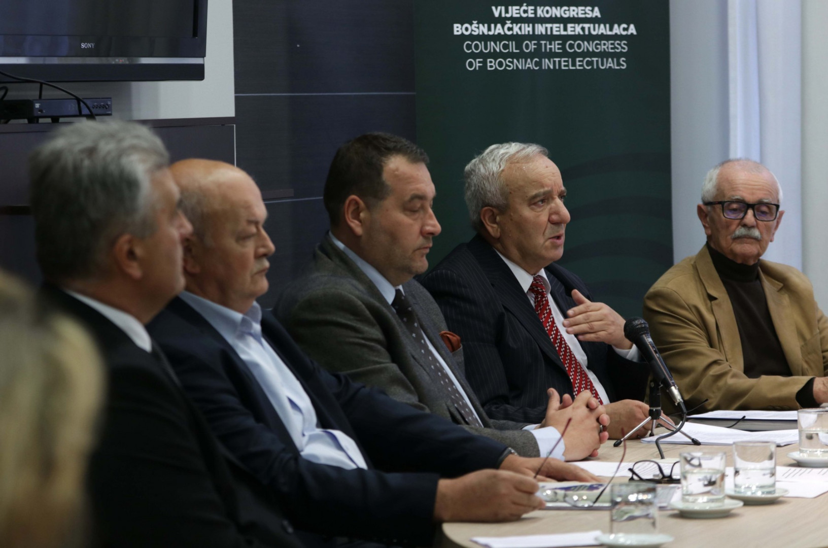 Tribina VKBI: Na sceni hibridni rat protiv BiH