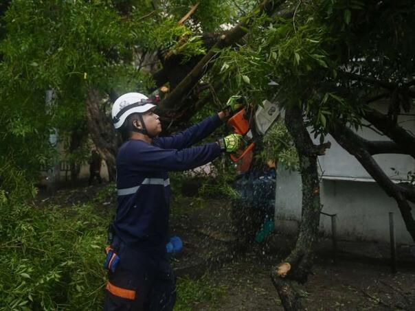 Trinaest ljudi poginulo u poplavama i klizištima u El Salvadoru i Guatemali