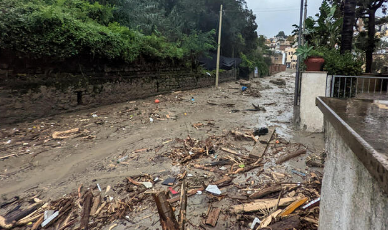 Trinaest osoba nestalo na italijanskom otoku Ischia