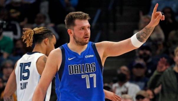 Triple-double Dončića u pobjedi Dallasa, Warriorsi slavili u Chicagu