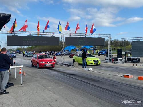 Trka automobila u Živinicama okupila ljubitelje brze vožnje iz nekoliko zemalja