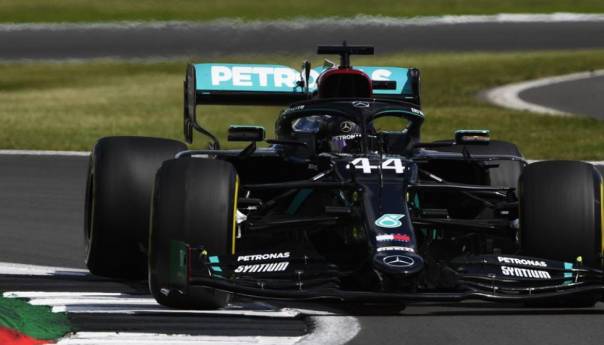 Trka na Silverstoneu nastavljena: Hamilton kažnjen