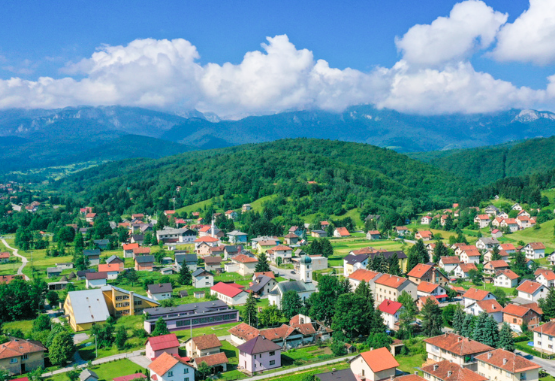 Trnovo: U požaru stradala žena (77)