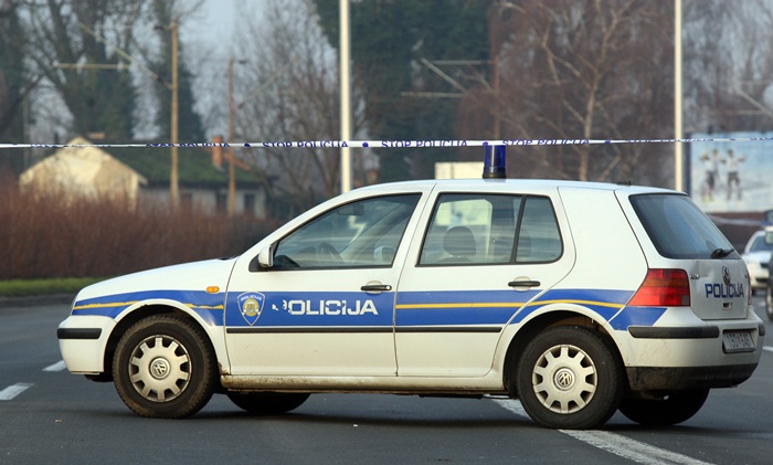 Trogir: Bježeći od policije gutao opljačkani novac