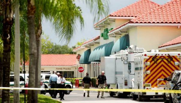 Troje mrtvih u pucnjavi u supermarketu na Flordi
